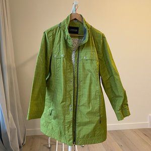 Water Resistant and breathable XL lined jacket